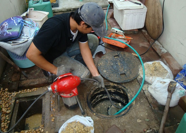 Dịch vụ thông cống nghẹt Quận 2 uy tin, chuyên nghiệp tại Thành Phát
